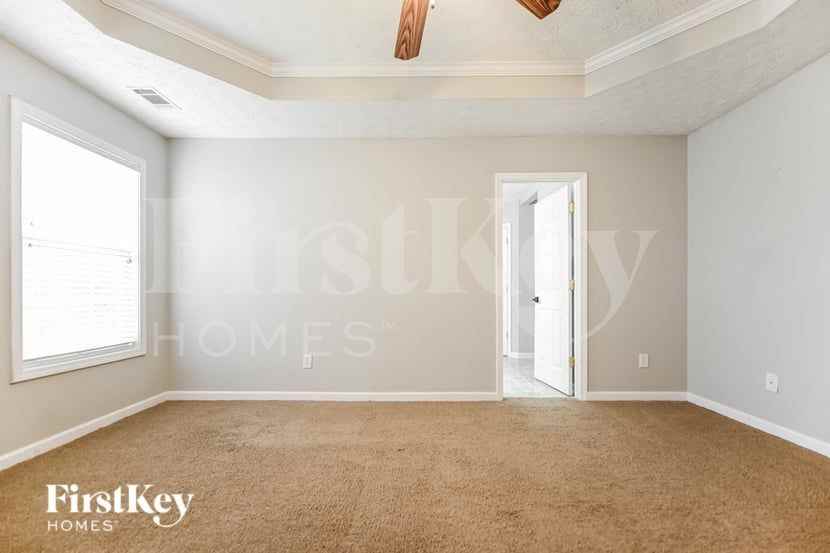 80 Pebble Ln - Photo 7 of 16