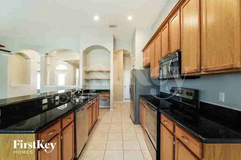 11737 Summer Springs Dr - Photo 6 of 16