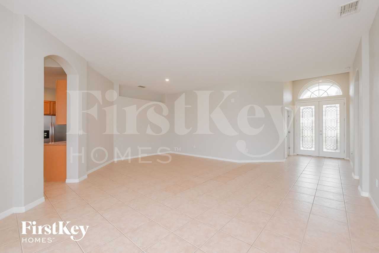 2506 Wood Pointe Dr - Photo 3 of 16