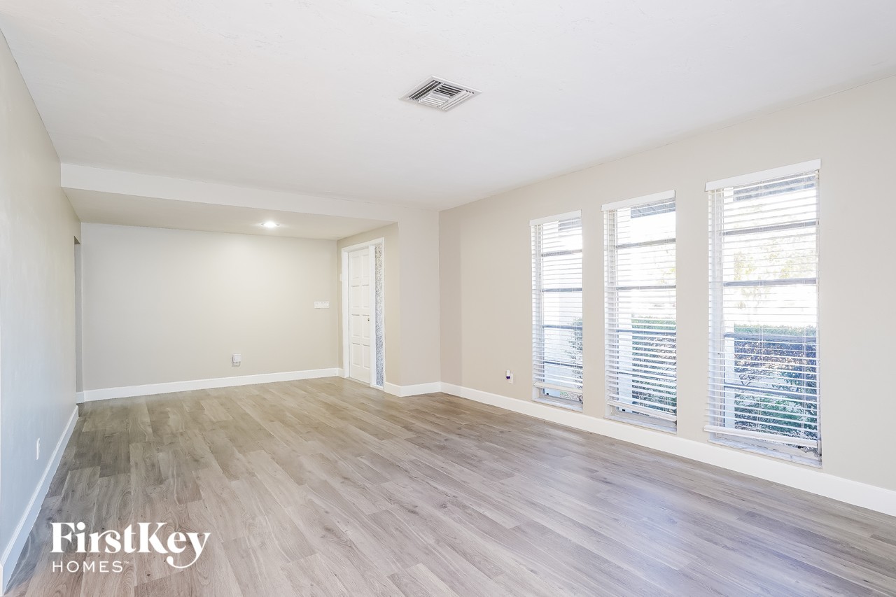 2529 Shelby Pkwy - Photo 4 of 14