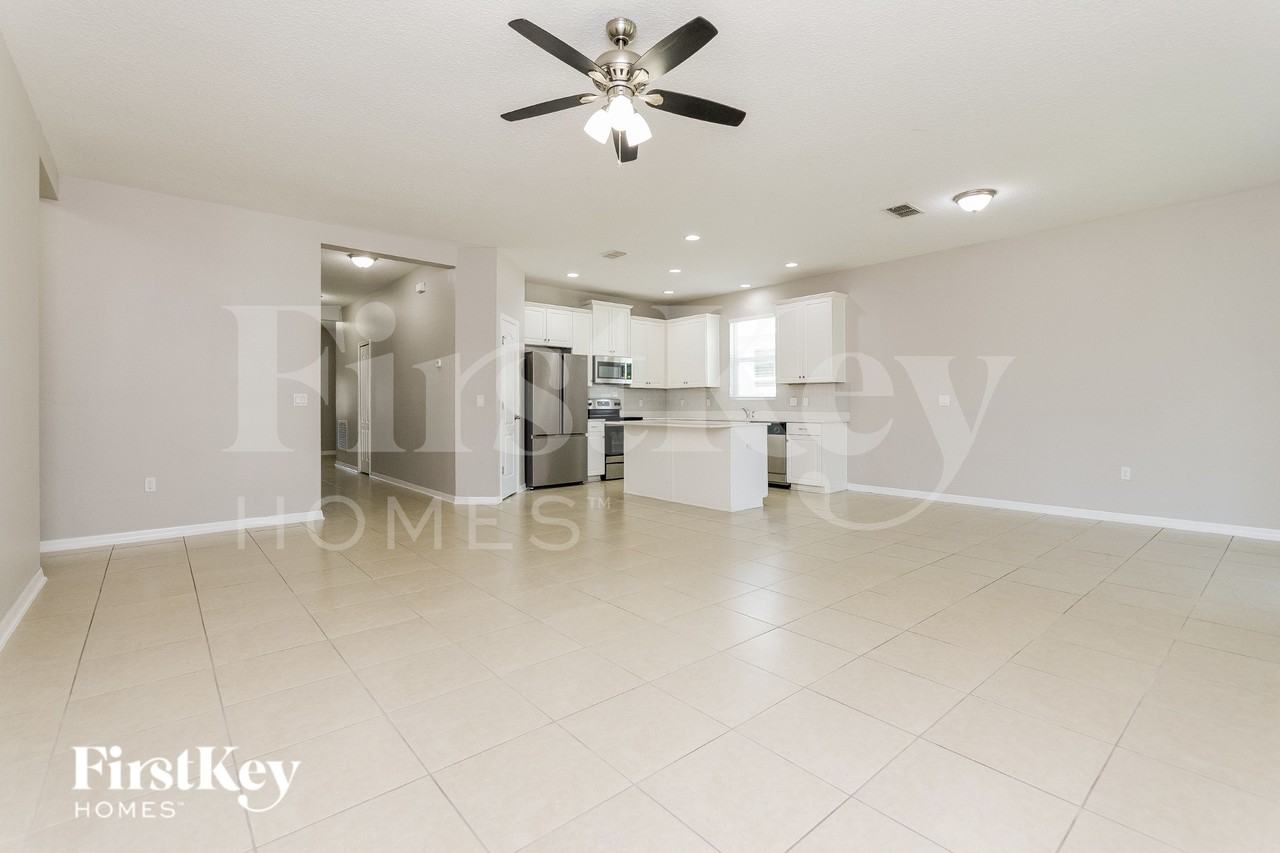 12187 Prairie Plantation Way - Photo 2 of 16