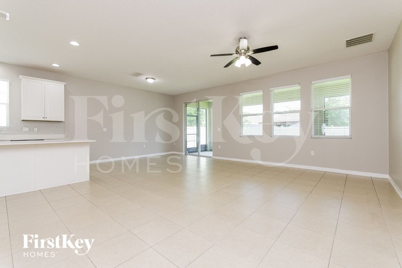 12187 Prairie Plantation Way - Photo 3 of 16