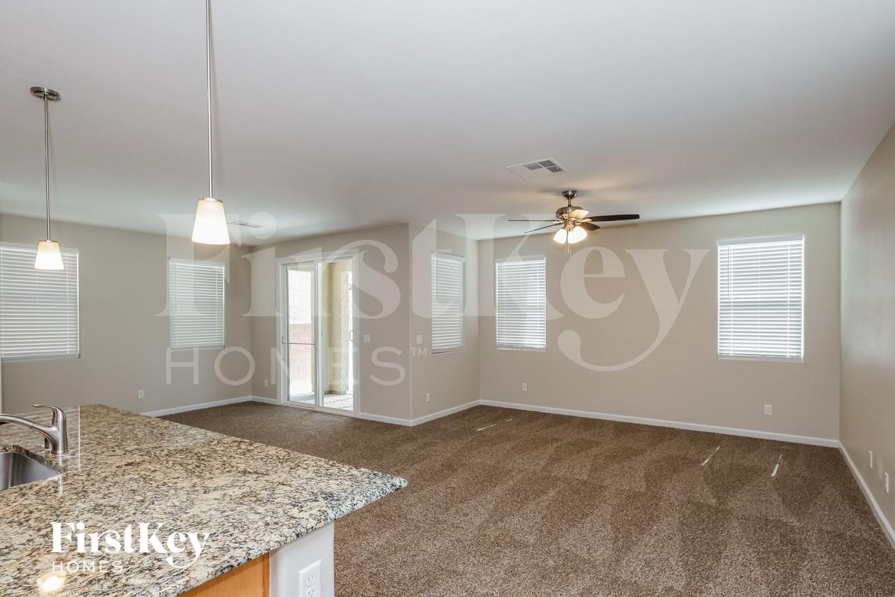 7111 Bering Strait Ave - Photo 6 of 15