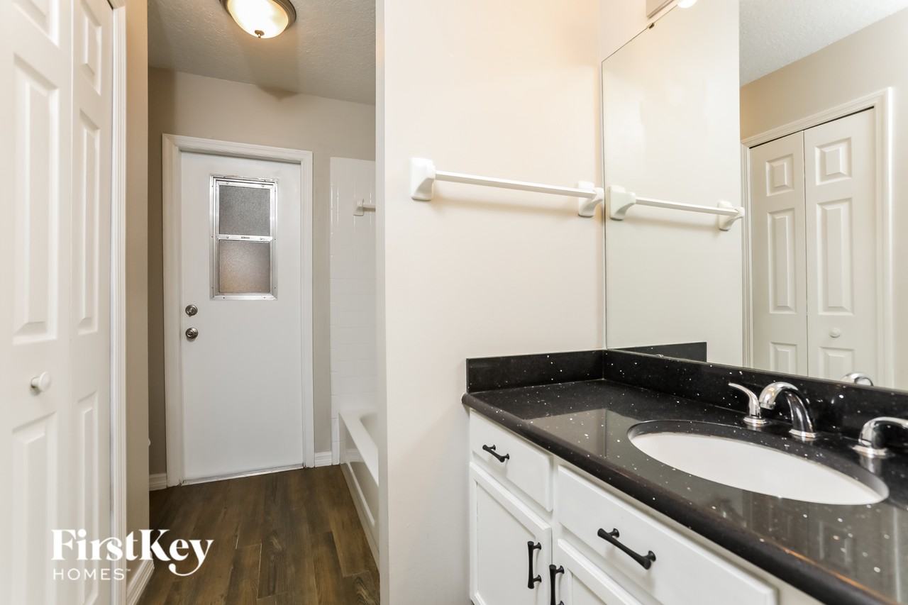 14425 N Greater Hills Blvd - Photo 6 of 16