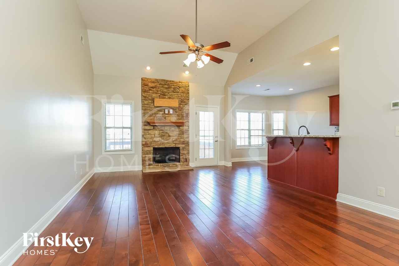 3724 Windhaven Ct - Photo 2 of 15