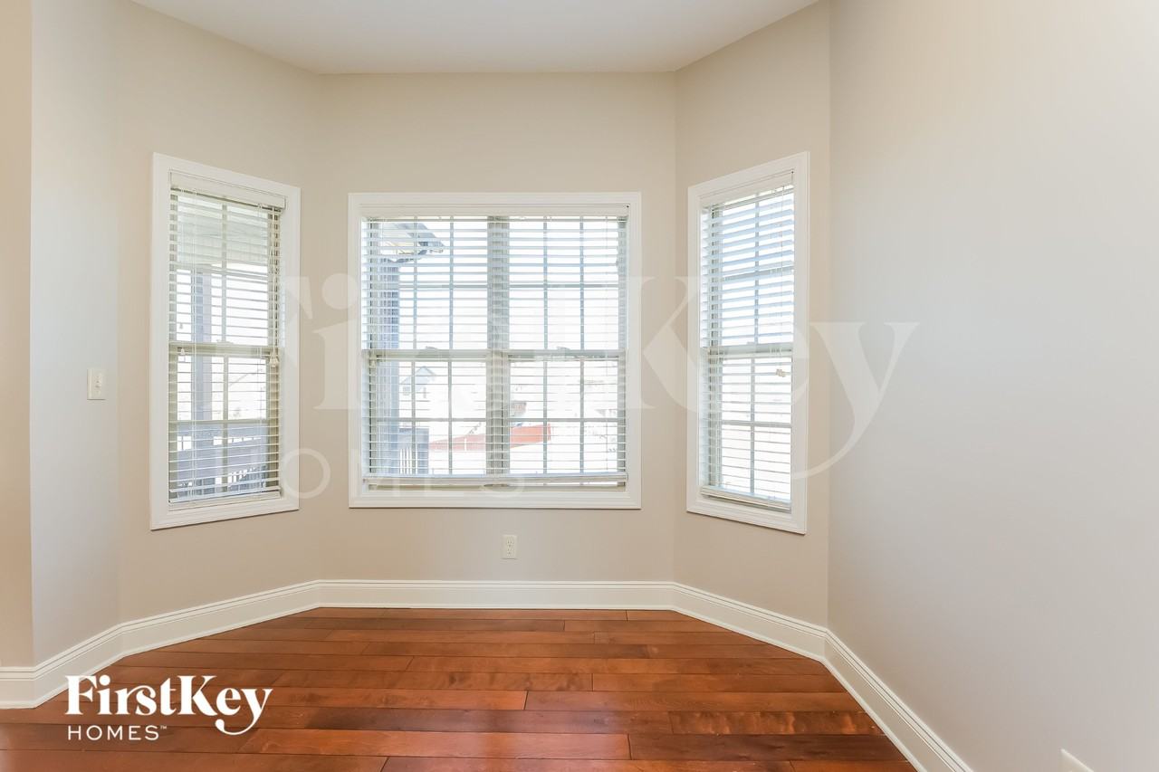 3724 Windhaven Ct - Photo 4 of 15
