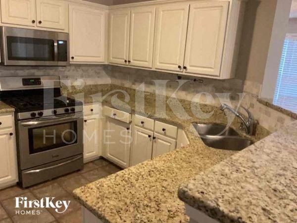 3496 English Oaks Dr Nw - Photo 5 of 10