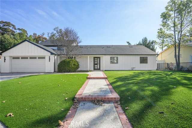 6108 Sadring Ave - Photo 4 of 8