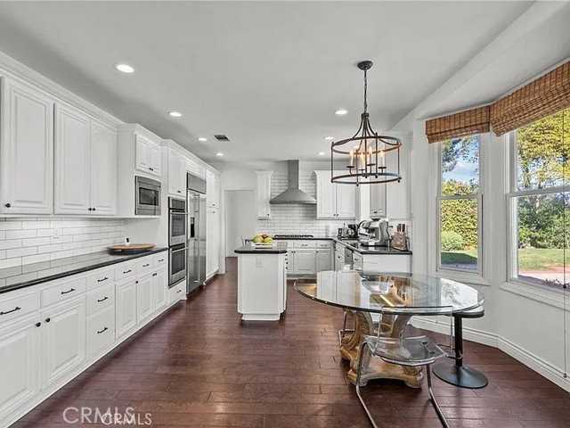 3450 Malaga Ct - Photo 2 of 8