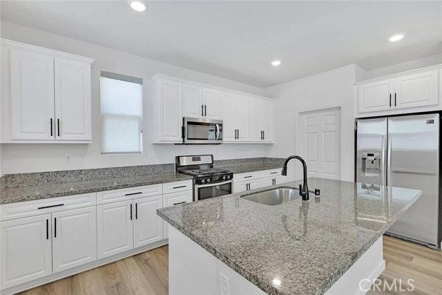 14700 Sherman Way - Photo 2 of 8