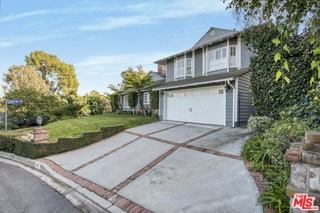 3690 Crownridge Dr - Photo 6 of 8