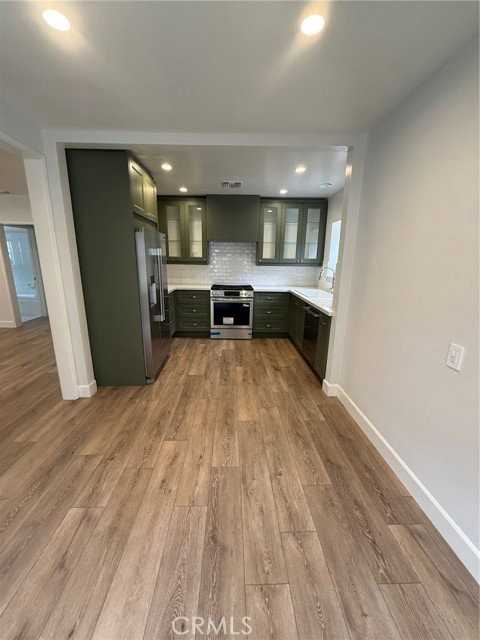 2828 Hermosa Ave - Photo 3 of 8