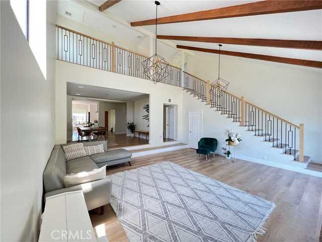 1432 N Catalina St - Photo 2 of 8