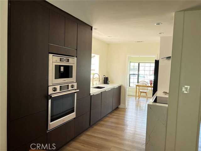 1432 N Catalina St - Photo 7 of 8