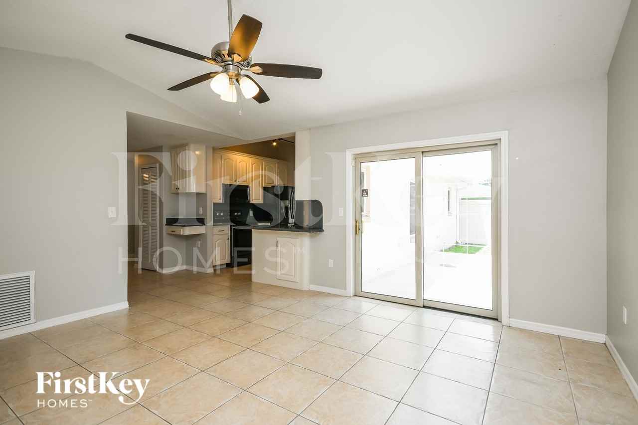 3326 Bottlebrush Ct - Photo 6 of 16