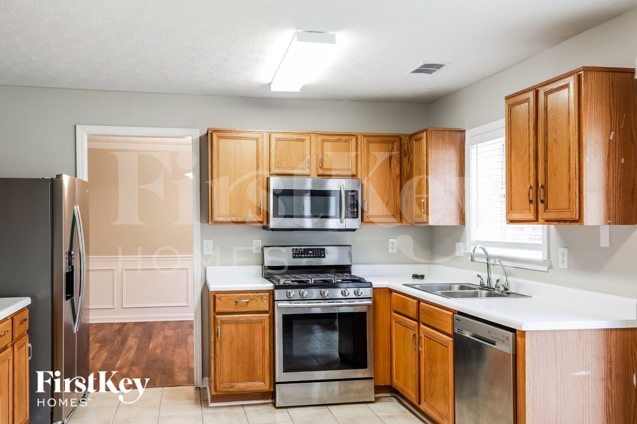 792 Norwalk Hill Ct - Photo 4 of 15