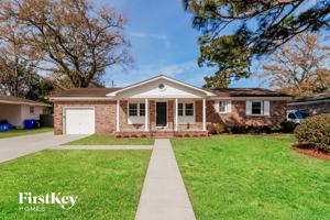 featured image of 1448 Manor Blvd