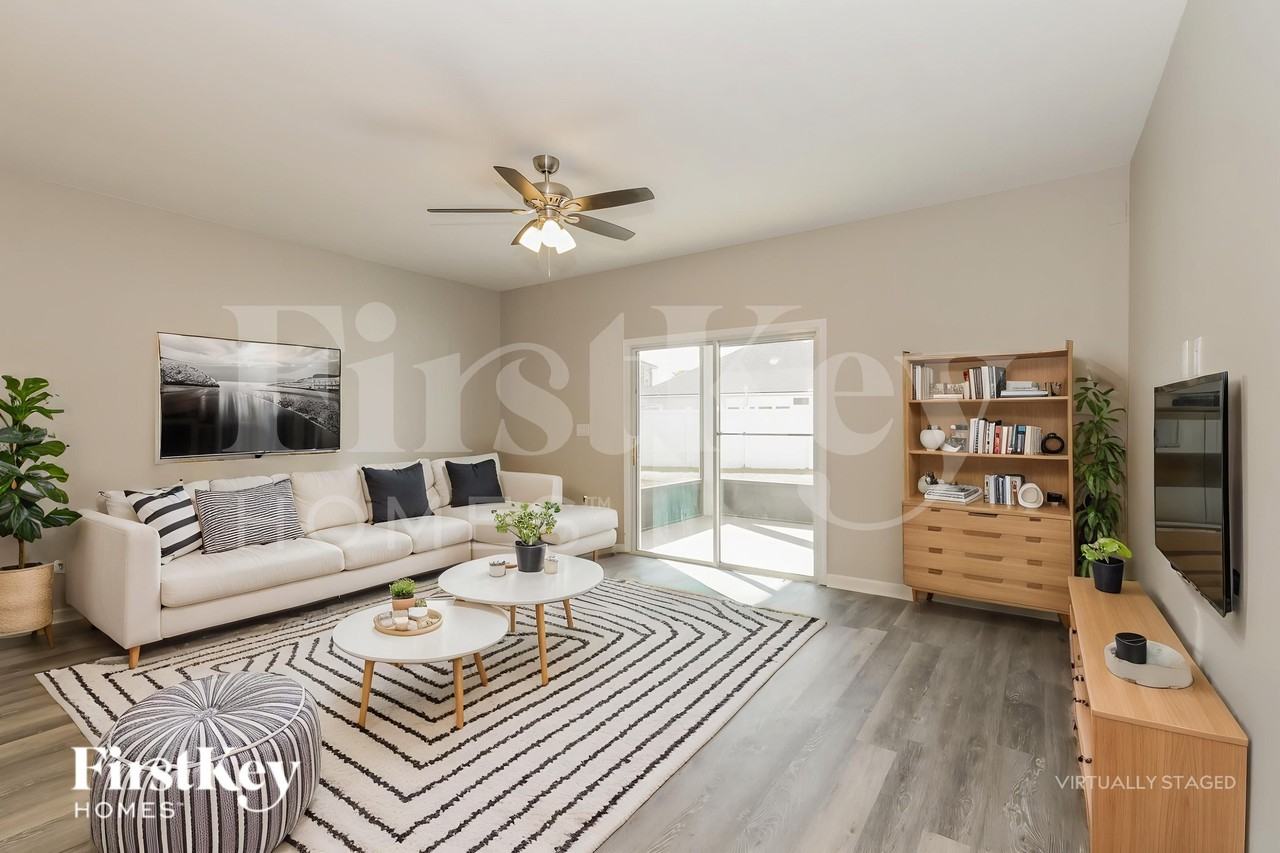 15717 Spotted Saddle Cir - Photo 3 of 19