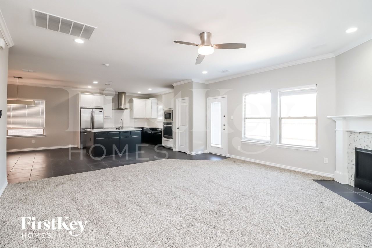 3805 Whisper Hollow Way - Photo 3 of 15