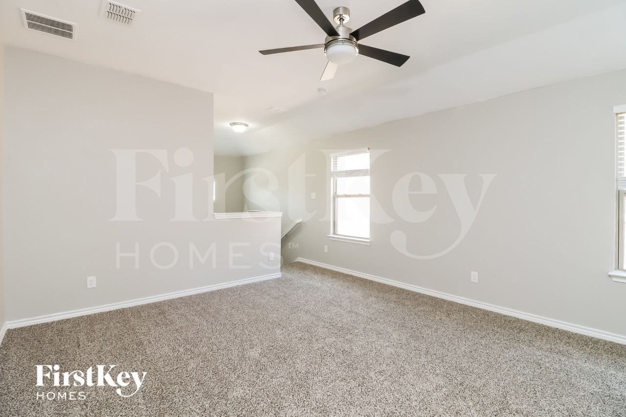 3805 Whisper Hollow Way - Photo 7 of 15