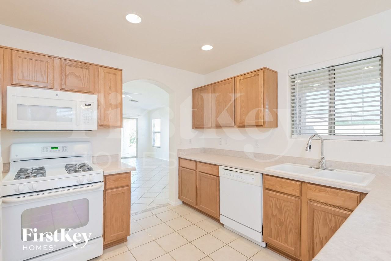 14267 E Placita Rociana - Photo 6 of 15