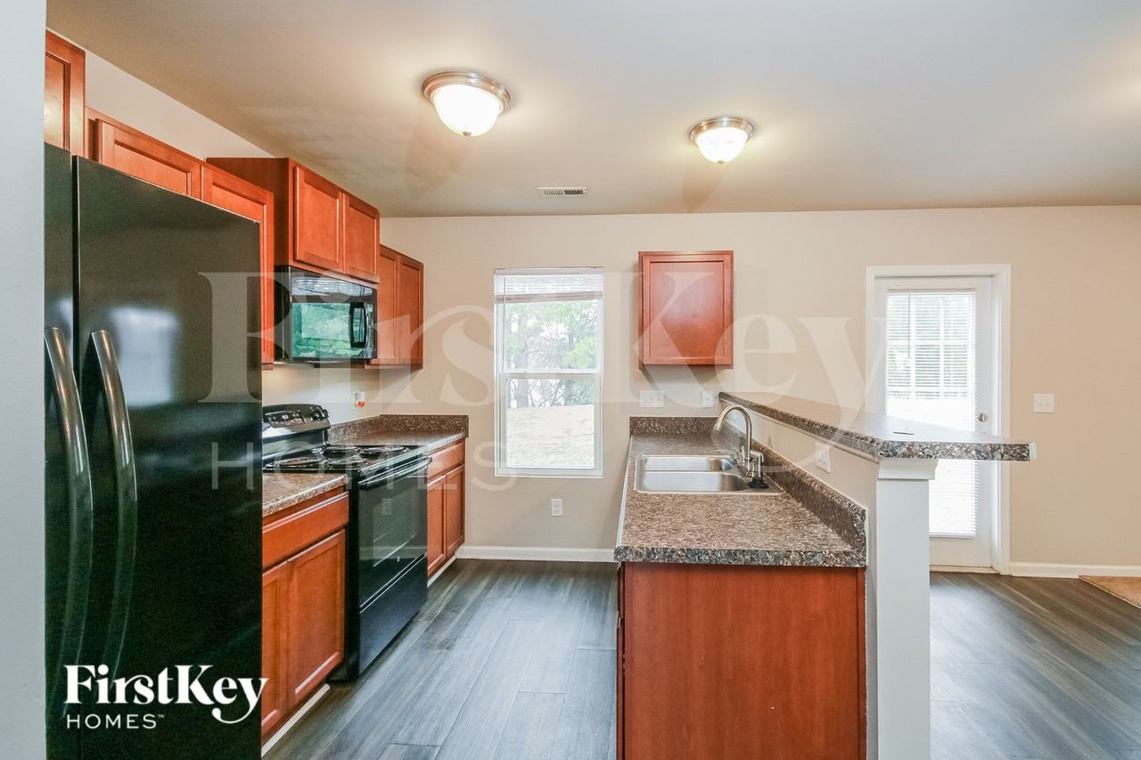 513 Ellingsworth Ln - Photo 5 of 15
