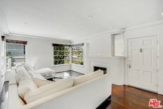 2128 Ashland Ave - Photo 4 of 8