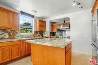 2128 Ashland Ave - Photo 7 of 8