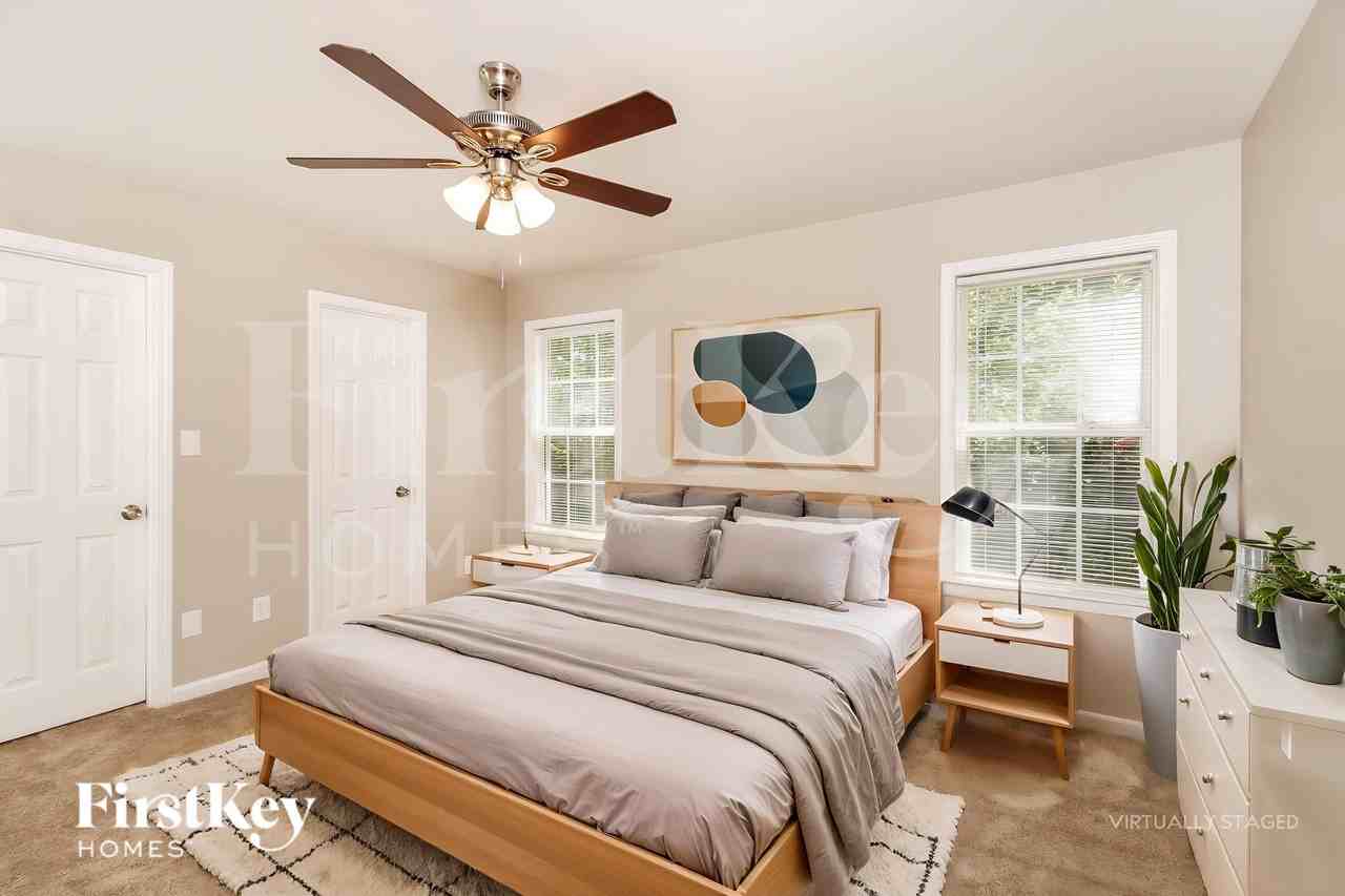 713 Garrett St - Photo 7 of 18