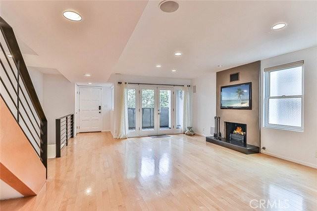 1115 19th St - Photo 6 of 8