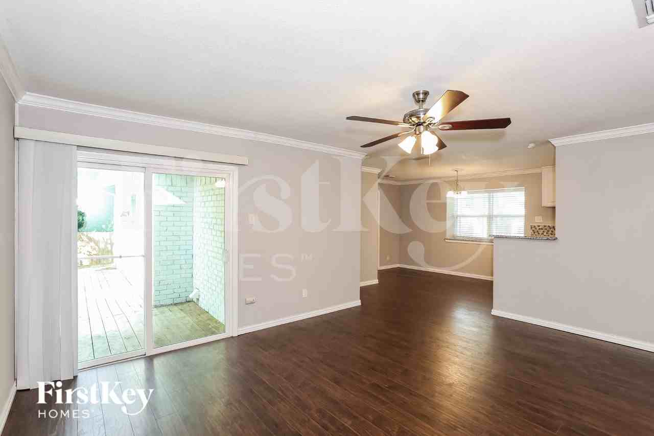 3804 Driskell Blvd - Photo 2 of 19