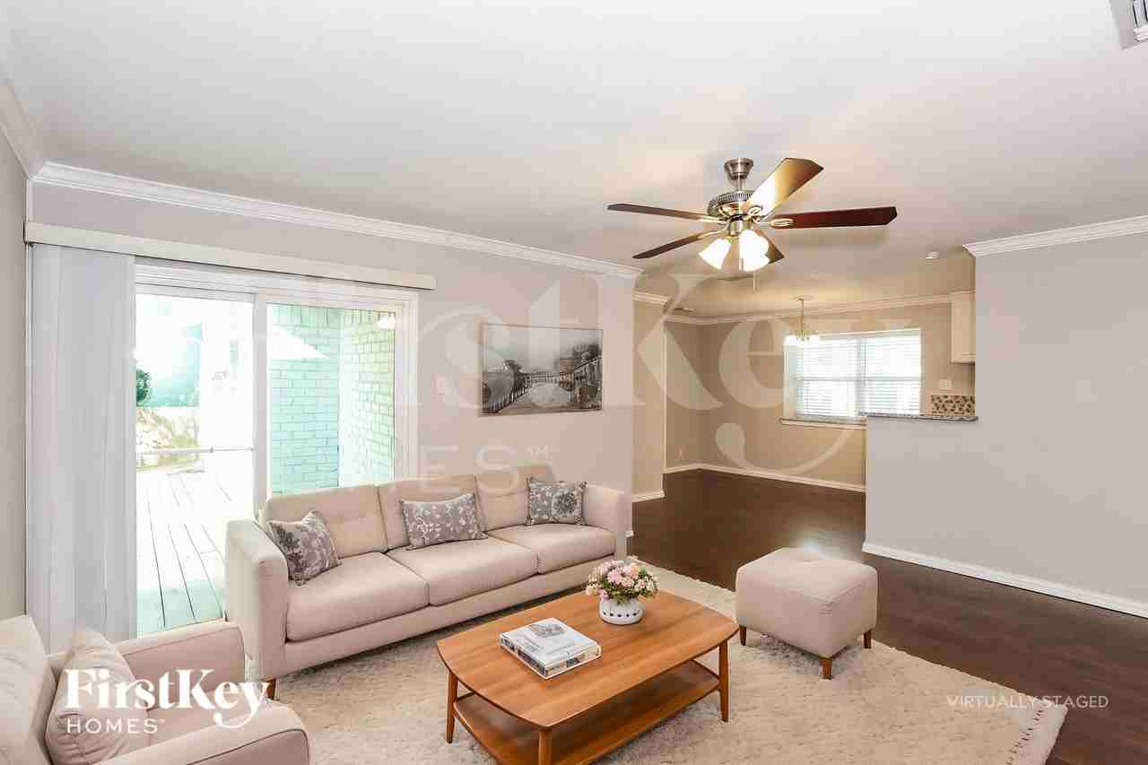 3804 Driskell Blvd - Photo 3 of 19