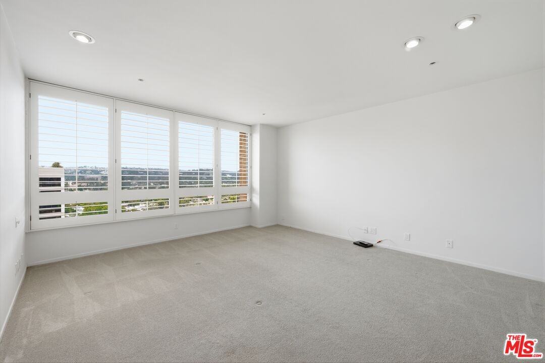 10430 Wilshire Blvd #1701 - Photo 2 of 8