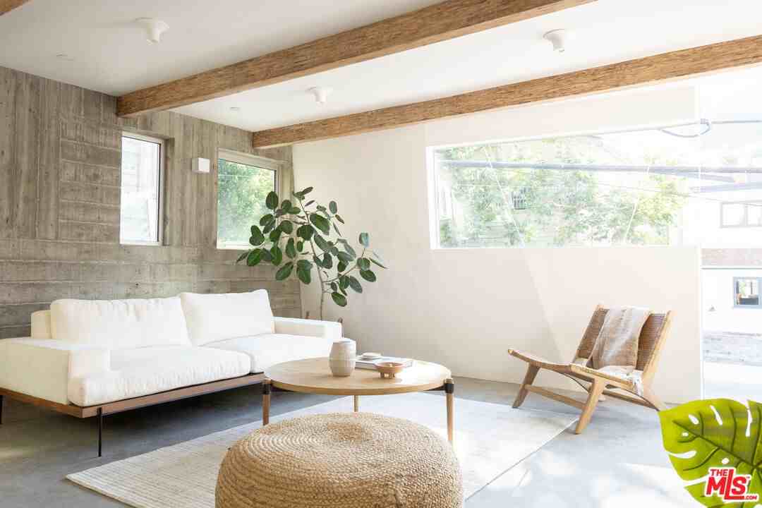 8870 Wonderland Ave - Photo 6 of 8
