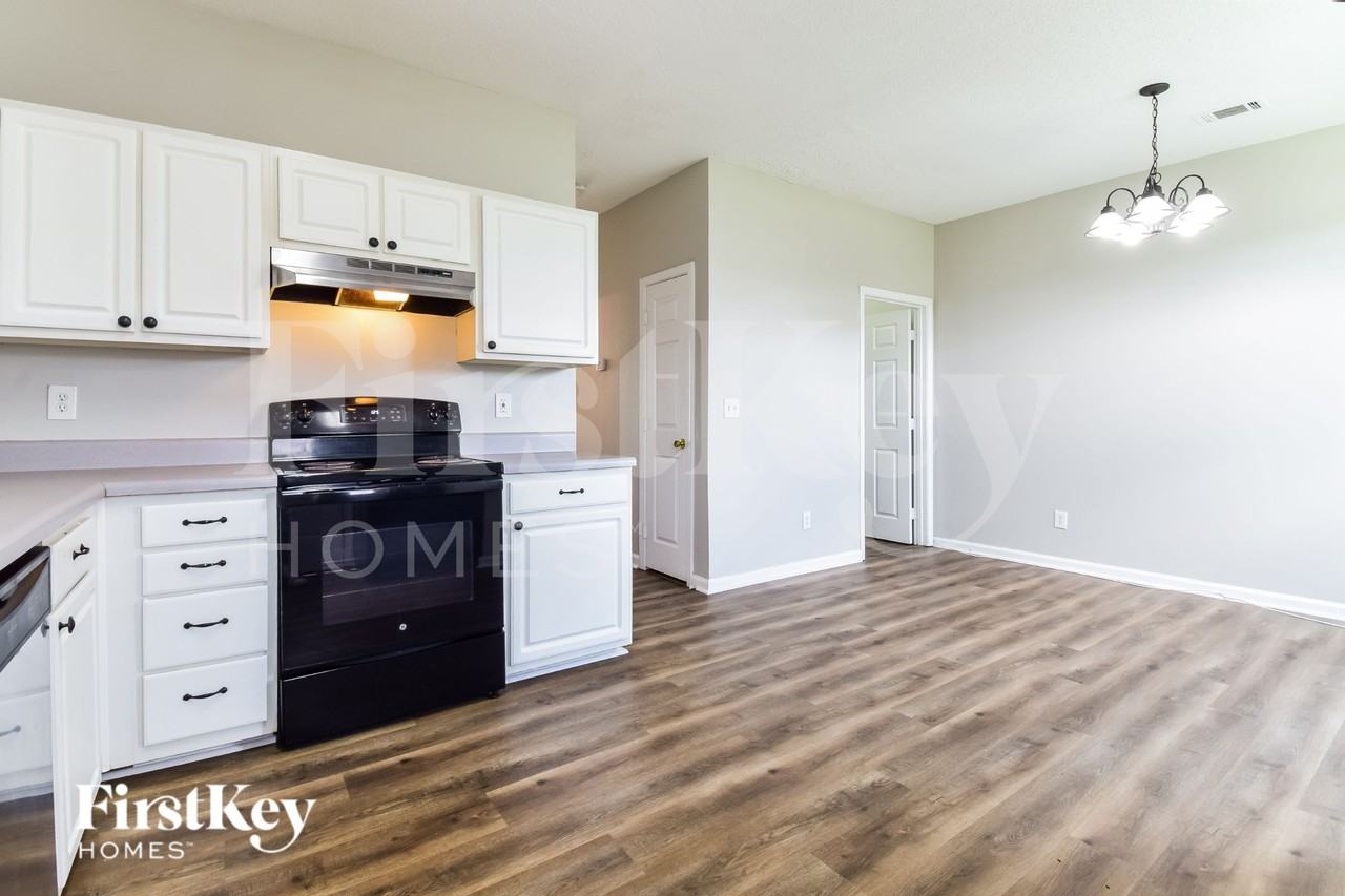 2451 Brianna Dr - Photo 5 of 16
