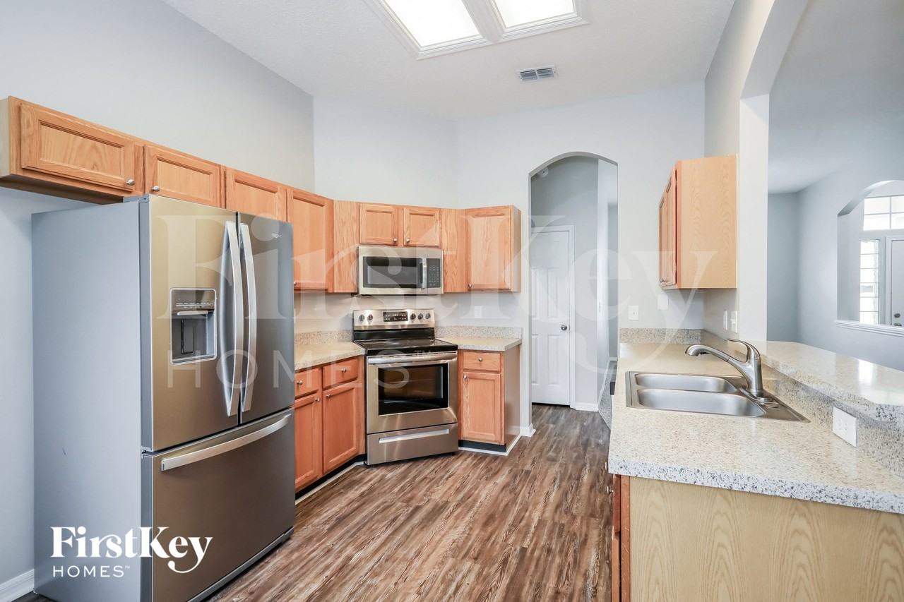 1814 Weston Cir - Photo 5 of 15