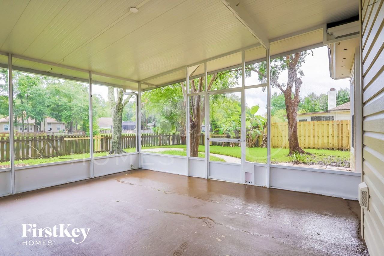 1814 Weston Cir - Photo 7 of 15