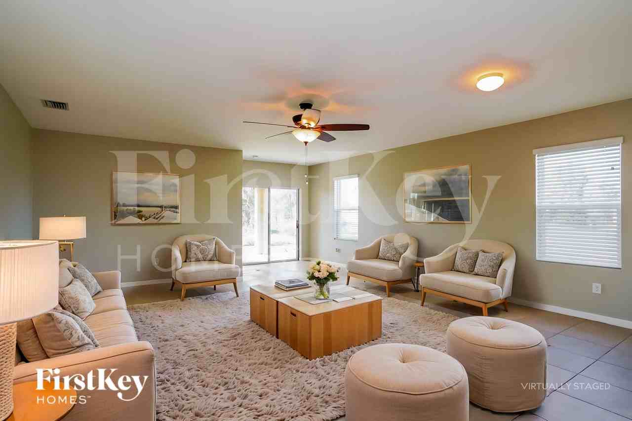 608 Nw 11th St - Photo 3 of 19