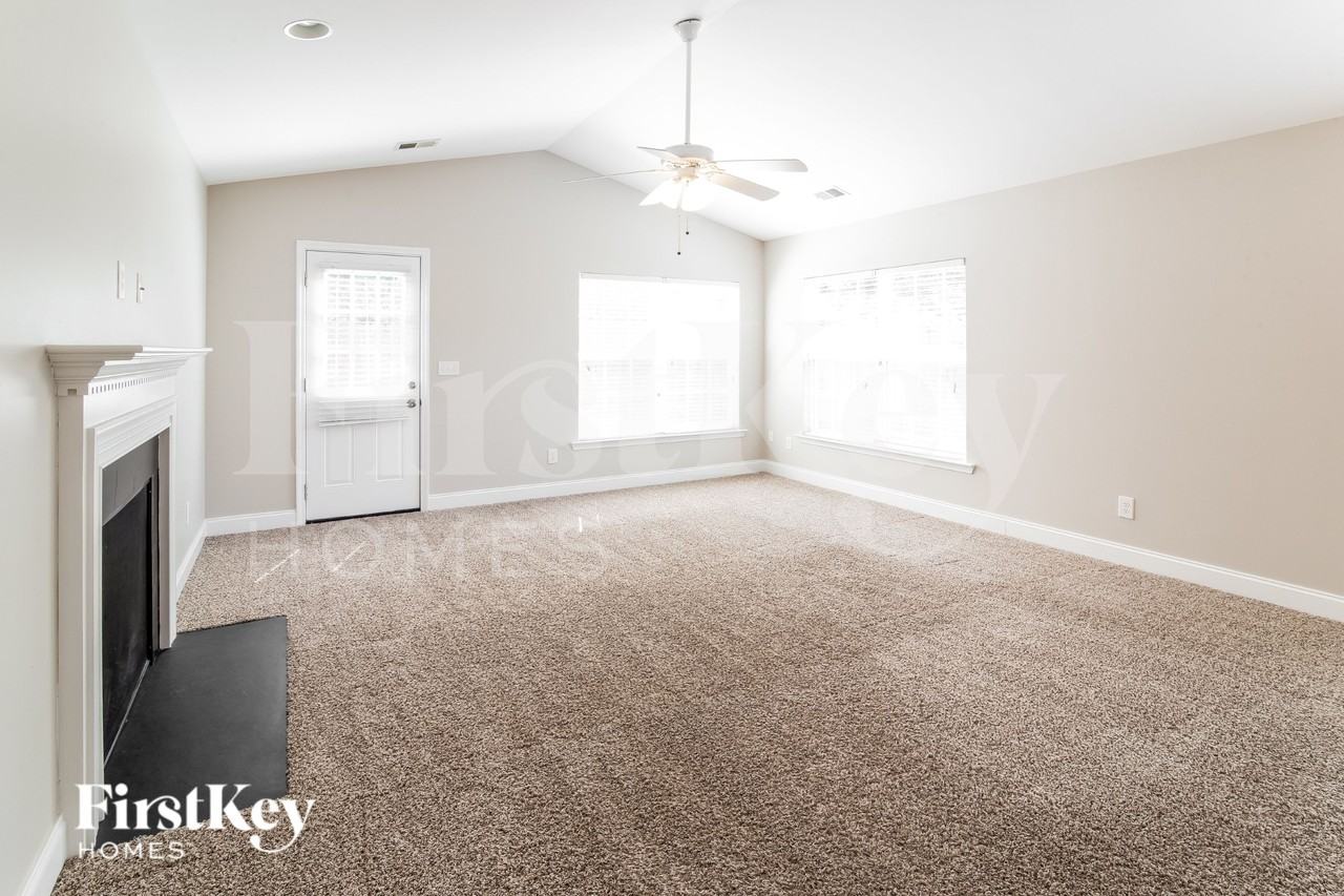 108 Farm Quarters Dr - Photo 3 of 16
