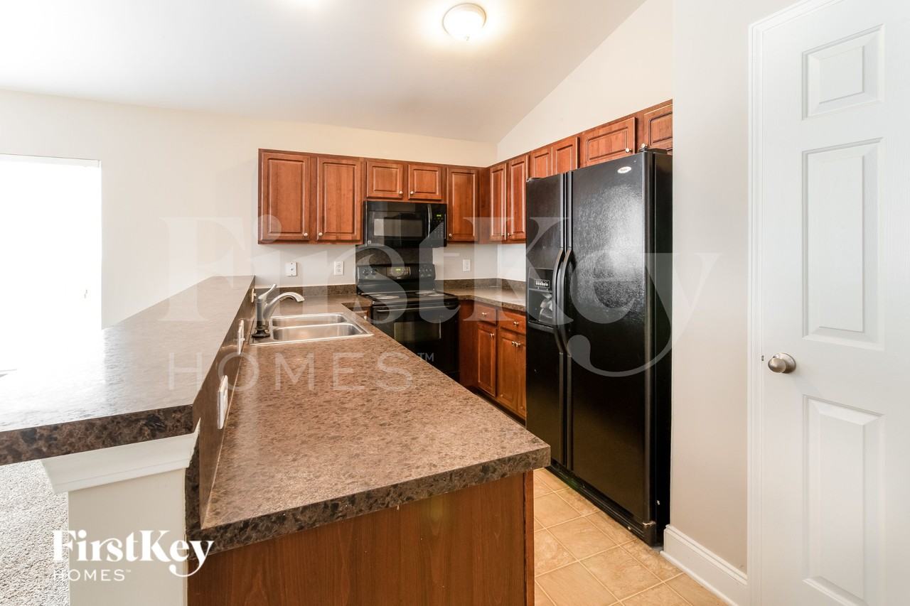108 Farm Quarters Dr - Photo 7 of 16