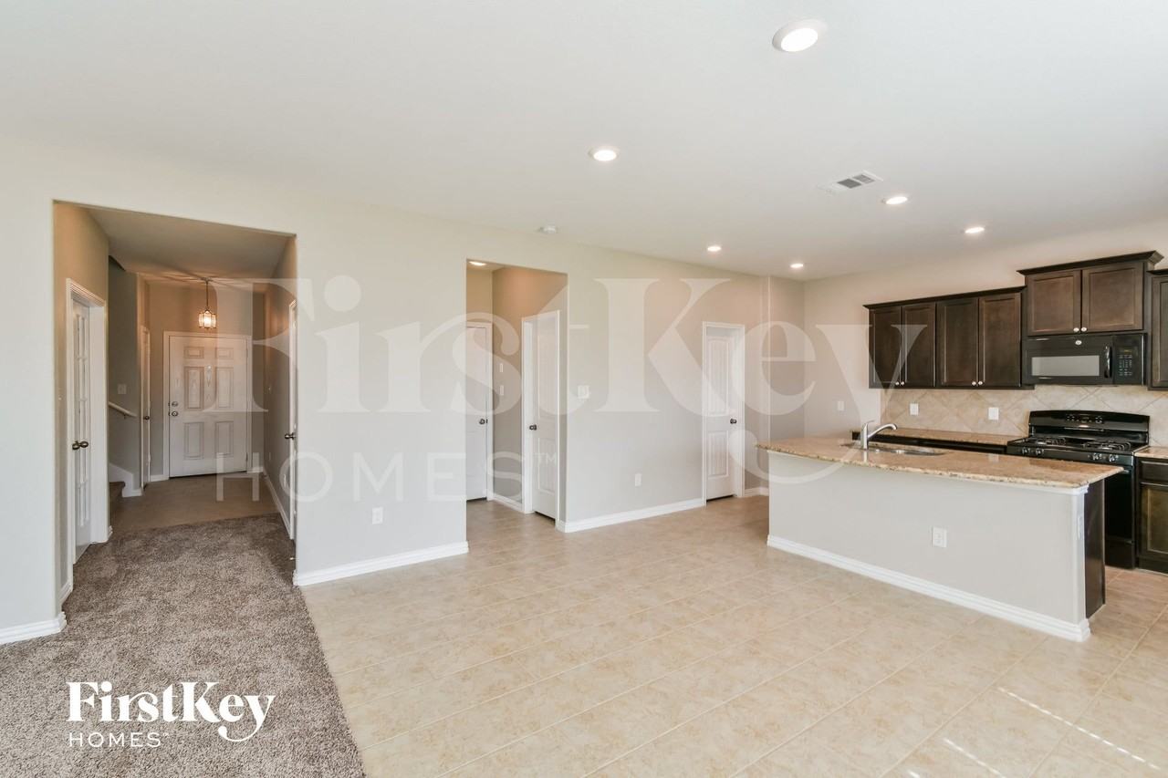 9006 Bowring Park - Photo 3 of 15