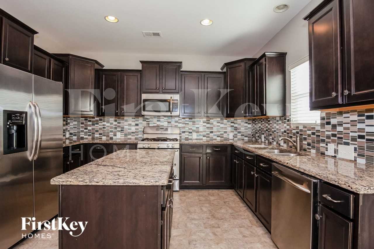6729 Barefoot Forest Dr - Photo 5 of 15