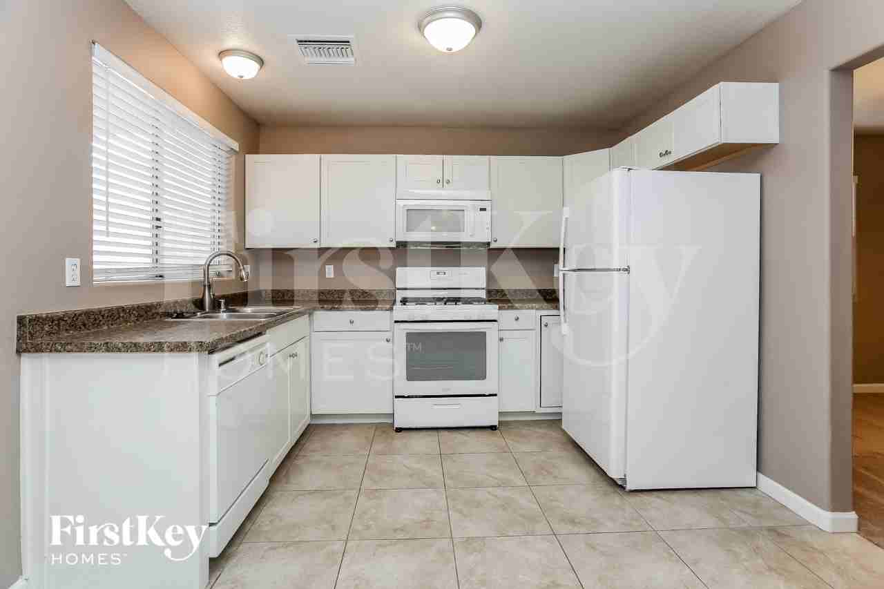 9135 Green Frost Dr - Photo 7 of 18