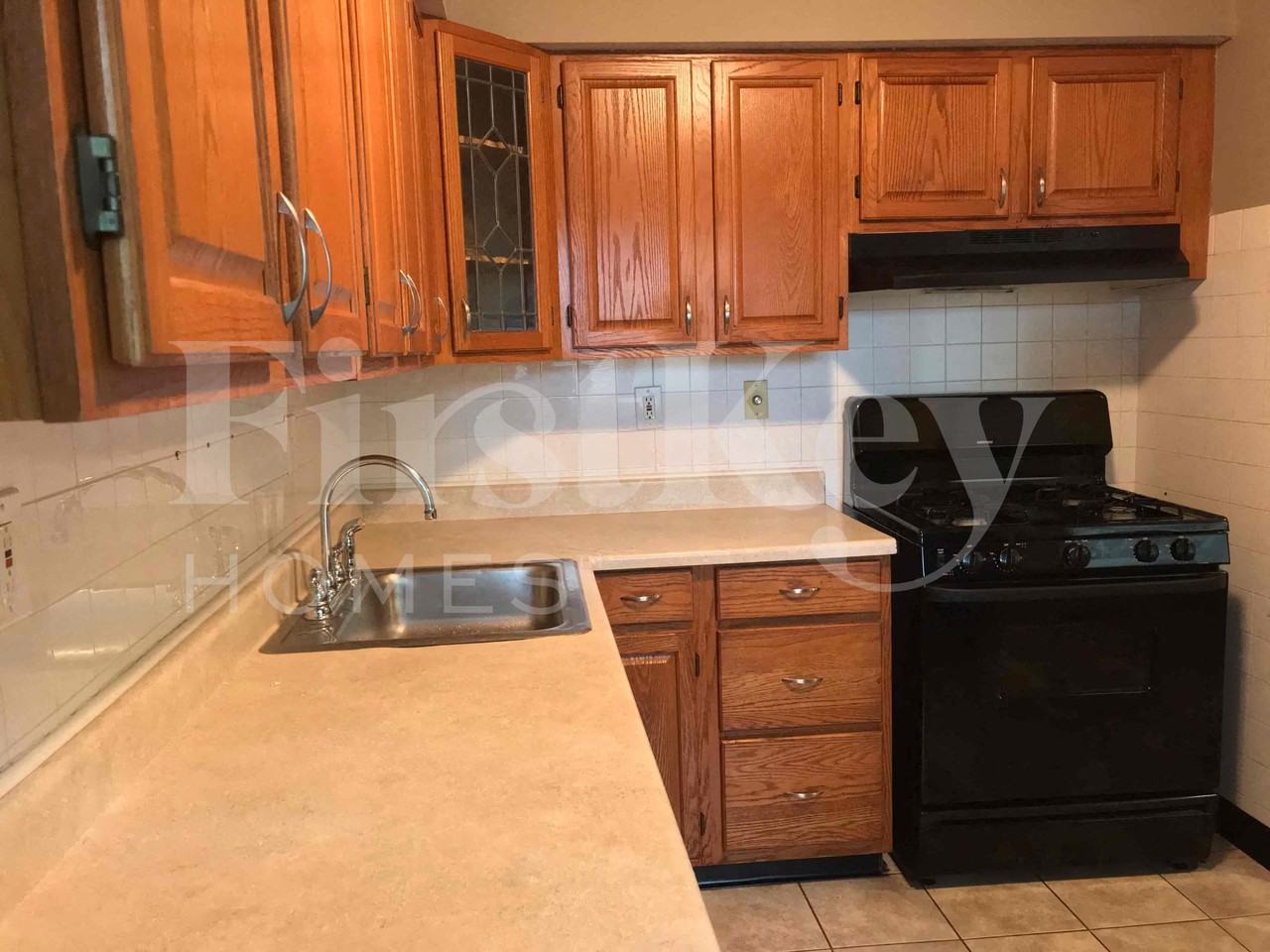 910 Claver Ln - Photo 7 of 19