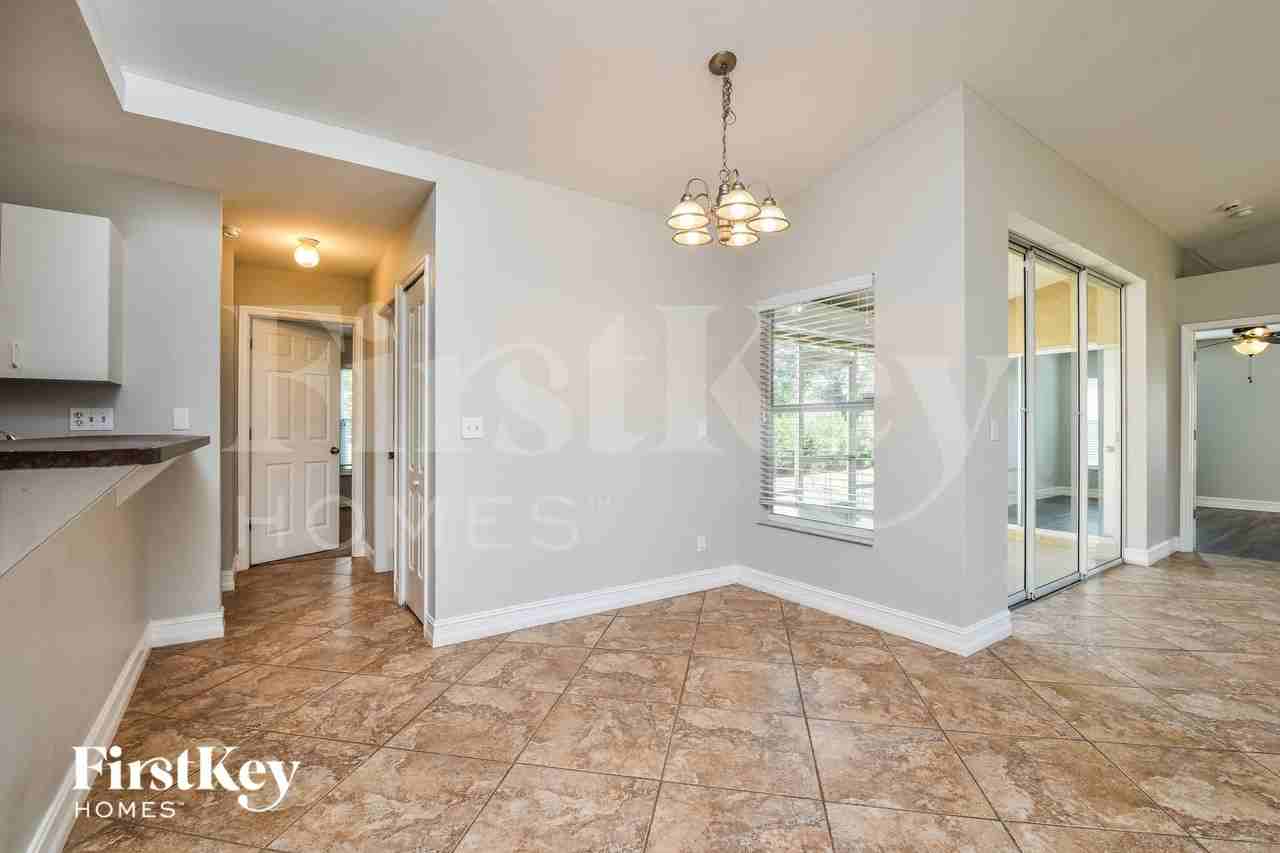 9033 Frank Rd - Photo 5 of 15