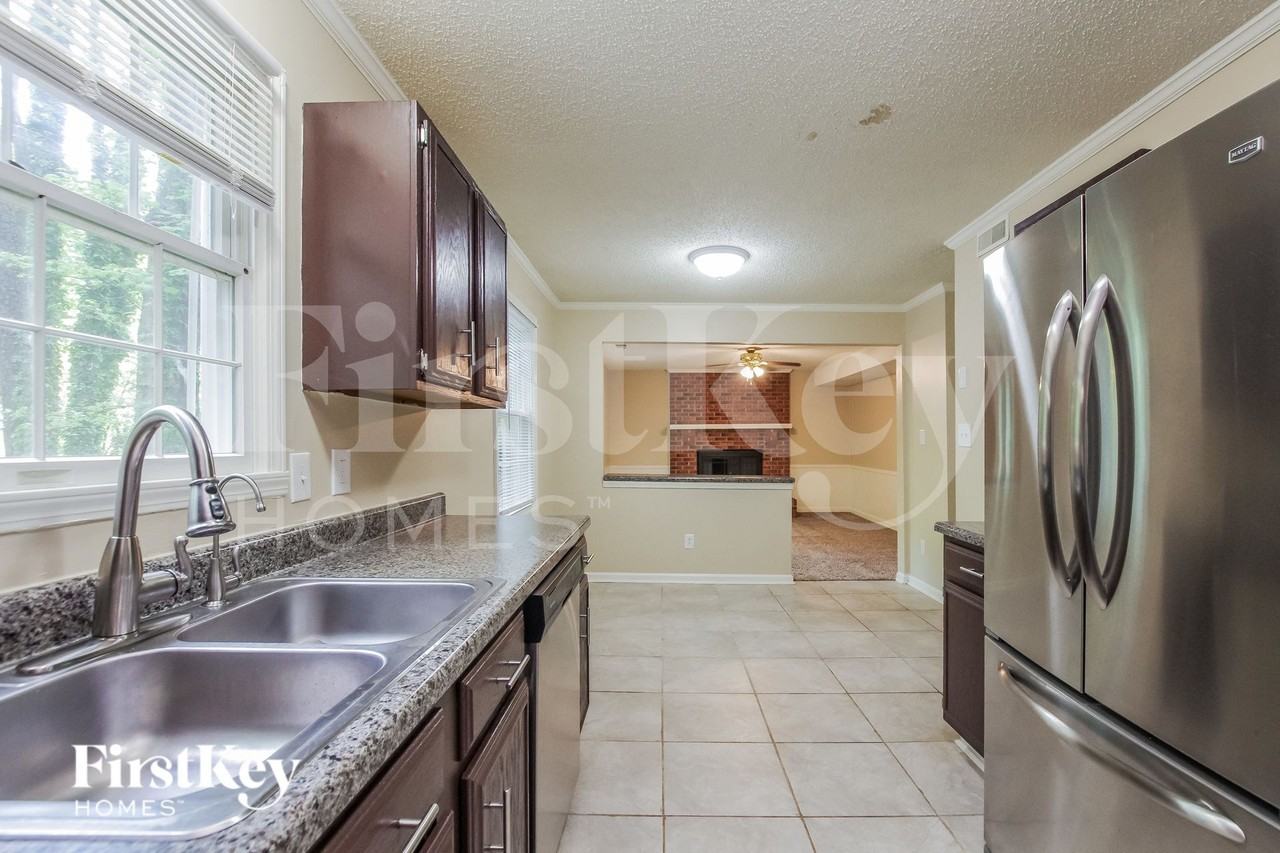 7225 Rollingridge Dr - Photo 6 of 15