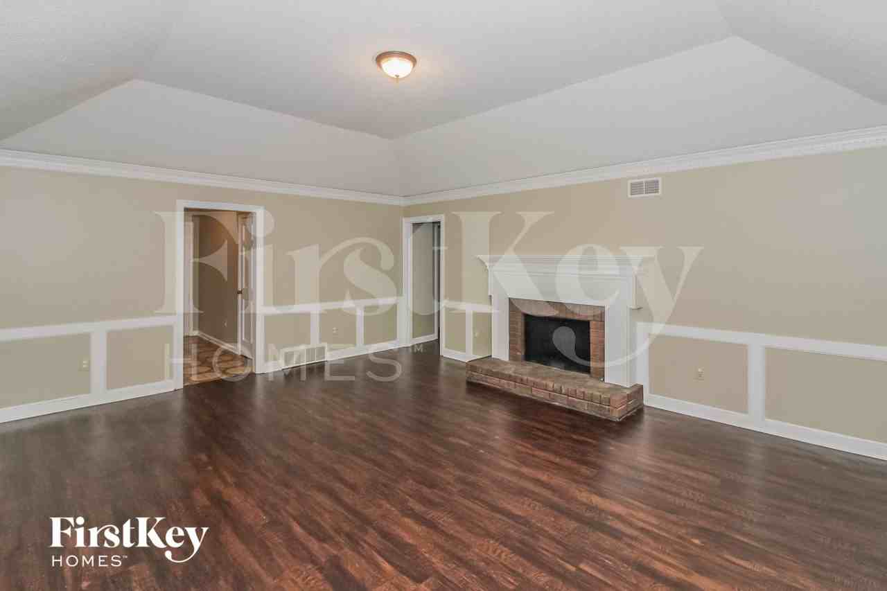 7161 Oak Chase Ln - Photo 2 of 15