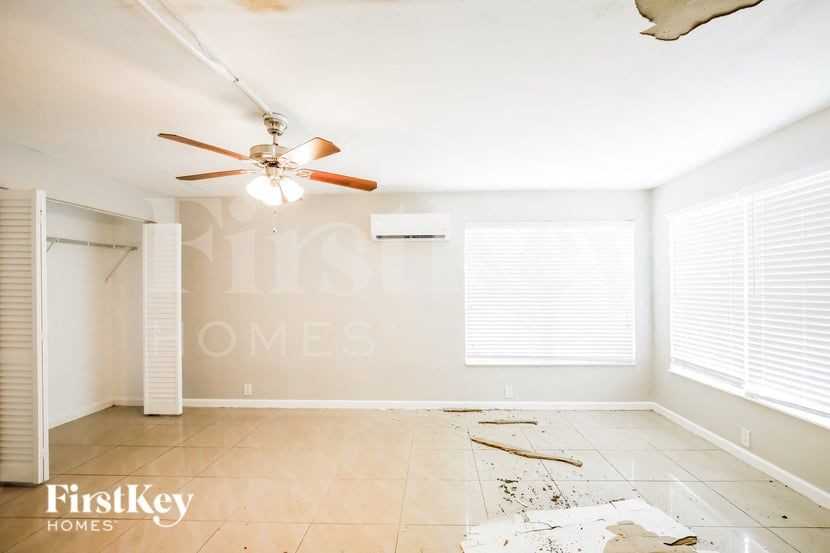 6611 Simms St - Photo 3 of 16