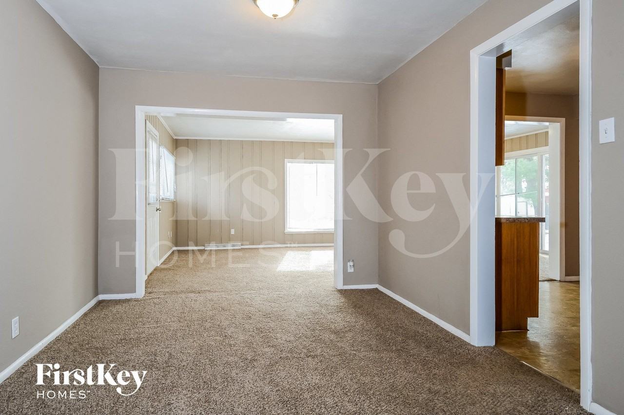 6114 Fee Fee Rd - Photo 4 of 15