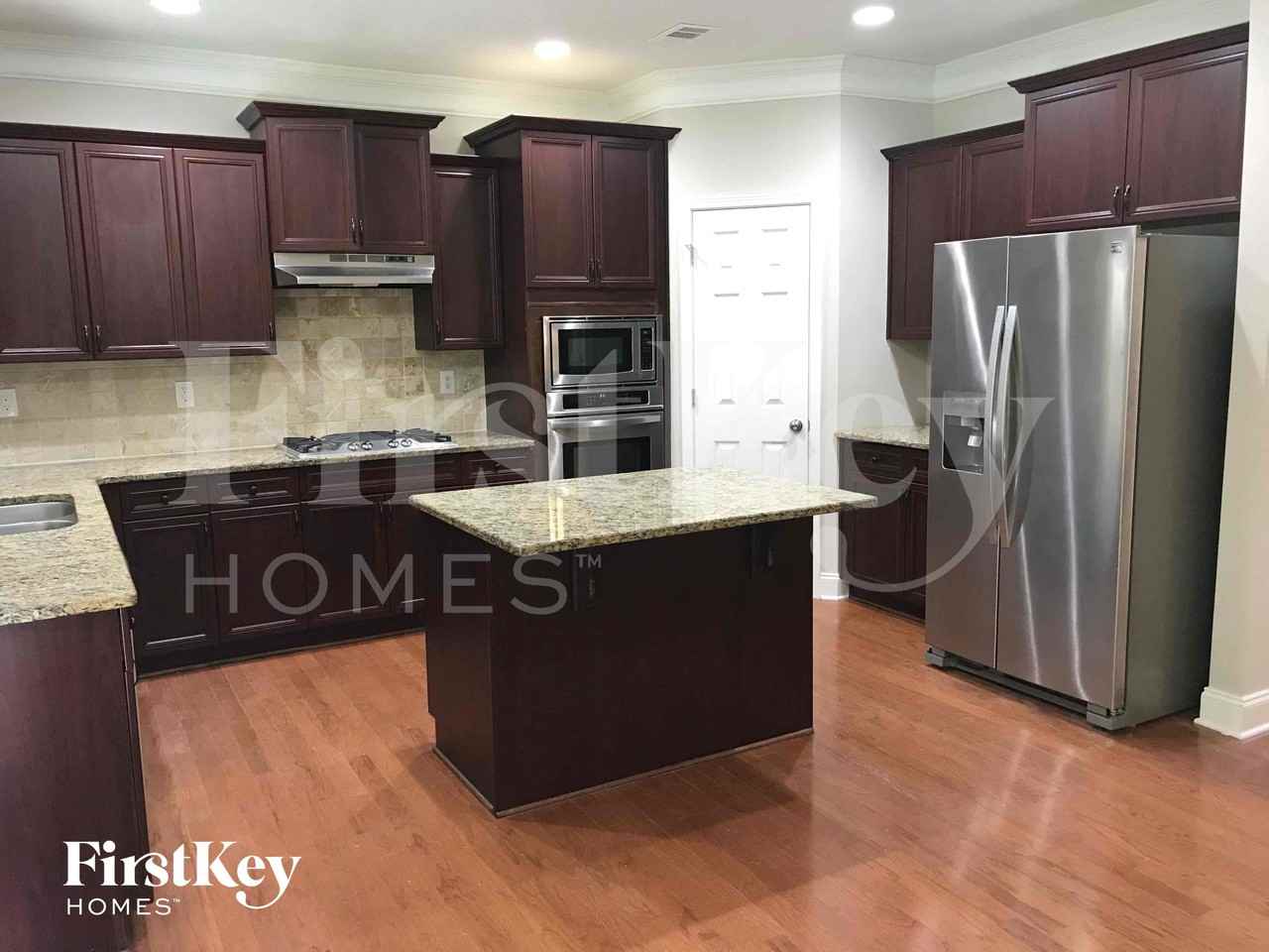 531 Garden View Ct - Photo 5 of 10